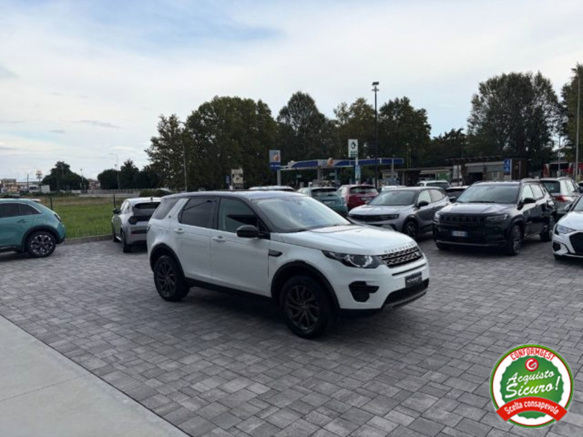 Land Rover Discovery Sport 2.0 TD4 150 CV Pure (5)