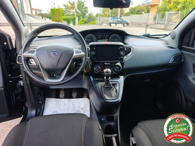 Lancia Ypsilon 1.0 FireFly 5 porte S&S Hybrid Gold Plus (10)