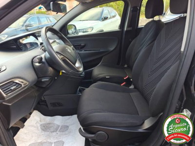 Lancia Ypsilon 1.0 FireFly 5 porte S&S Hybrid Gold Plus (8)
