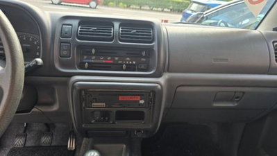 Suzuki Jimny 1.3i 16V cat 4WD JLX (7)
