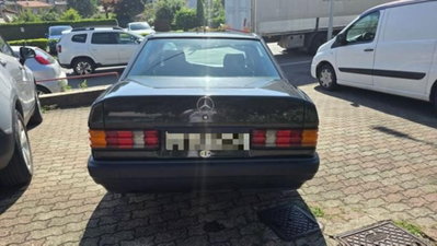 Mercedes-Benz 190 1.8 E (4)