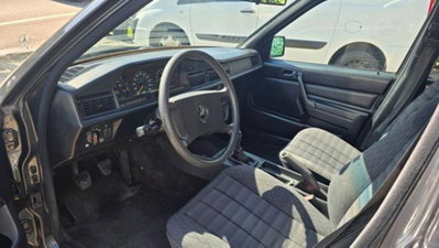 Mercedes-Benz 190 1.8 E (6)