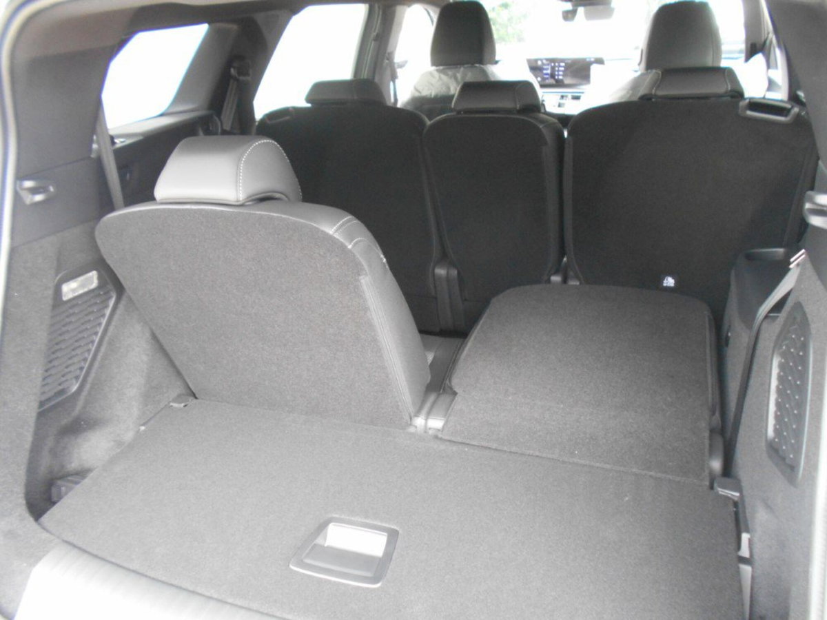 Peugeot 5008 1.2 hybrid Allure 145cv 7p.ti e-dcs6 (11)