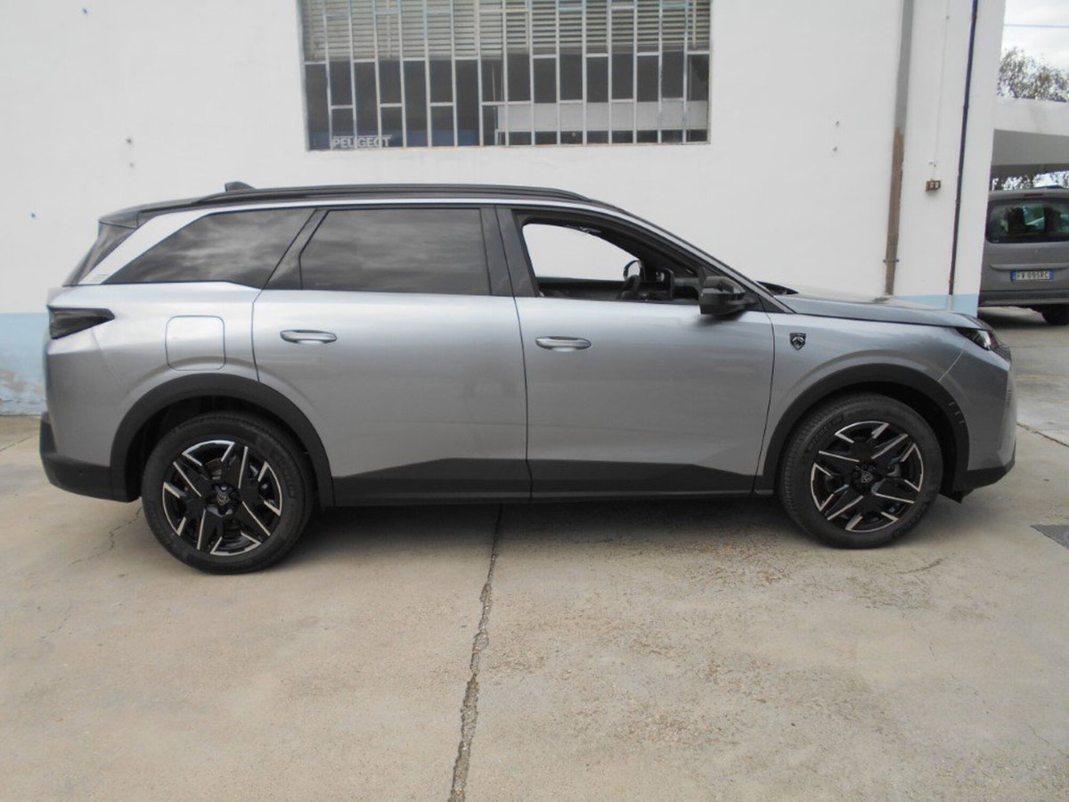 Peugeot 5008 1.2 hybrid Allure 145cv 7p.ti e-dcs6 (12)
