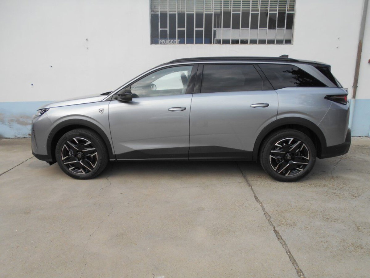 Peugeot 5008 1.2 hybrid Allure 145cv 7p.ti e-dcs6 (3)