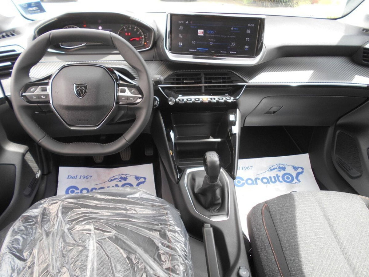 Peugeot 208 PureTech 100 Stop&Start 5 porte GT (4)