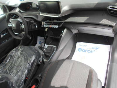 Peugeot 208 PureTech 100 Stop&Start 5 porte GT (8)