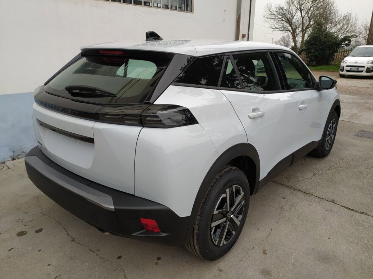 Peugeot 2008 1.2 puretech Style s&s 100cv (15)