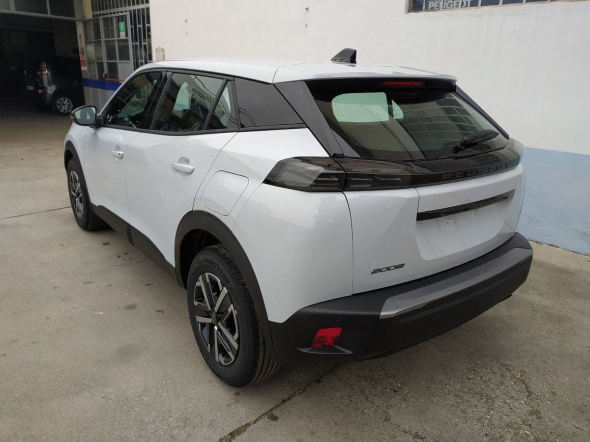 Peugeot 2008 1.2 puretech Style s&s 100cv (9)