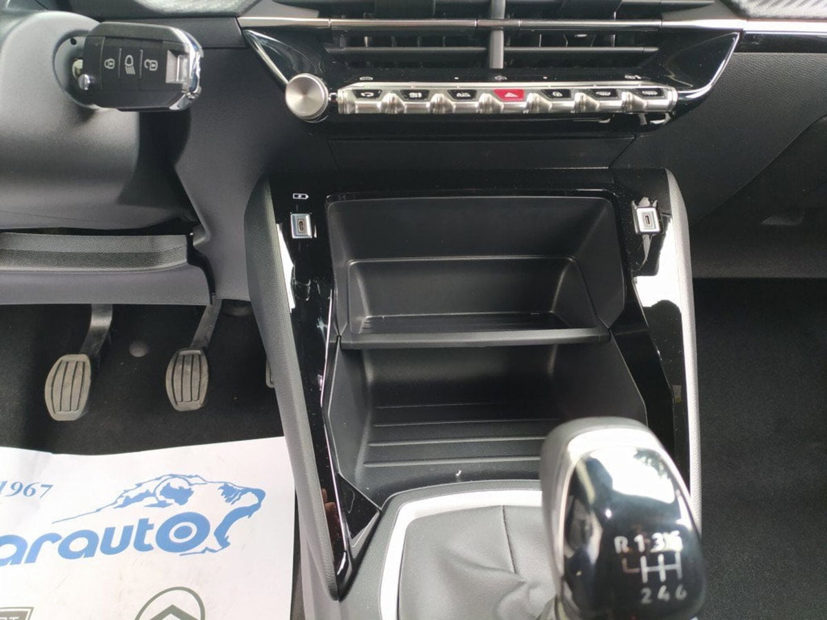 Peugeot 2008 1.2 puretech Style s&s 100cv (19)