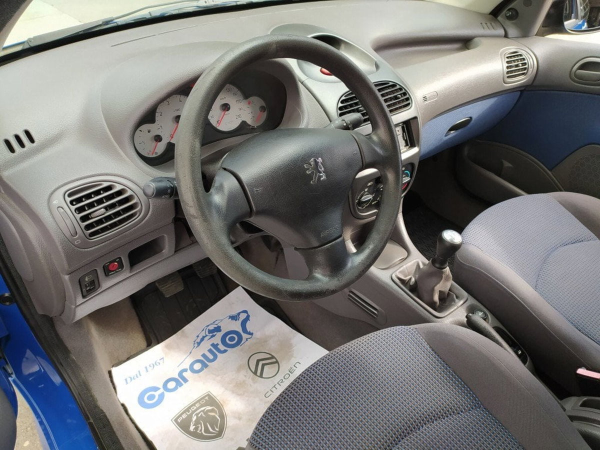 Peugeot 206 3p. Lee (14)
