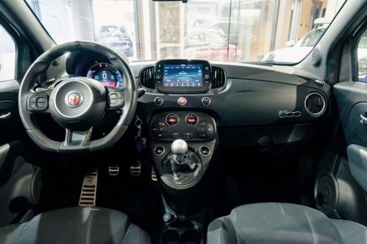 Abarth 695 Cabrio 695 C 1.4 Turbo T-Jet Rivale (10)