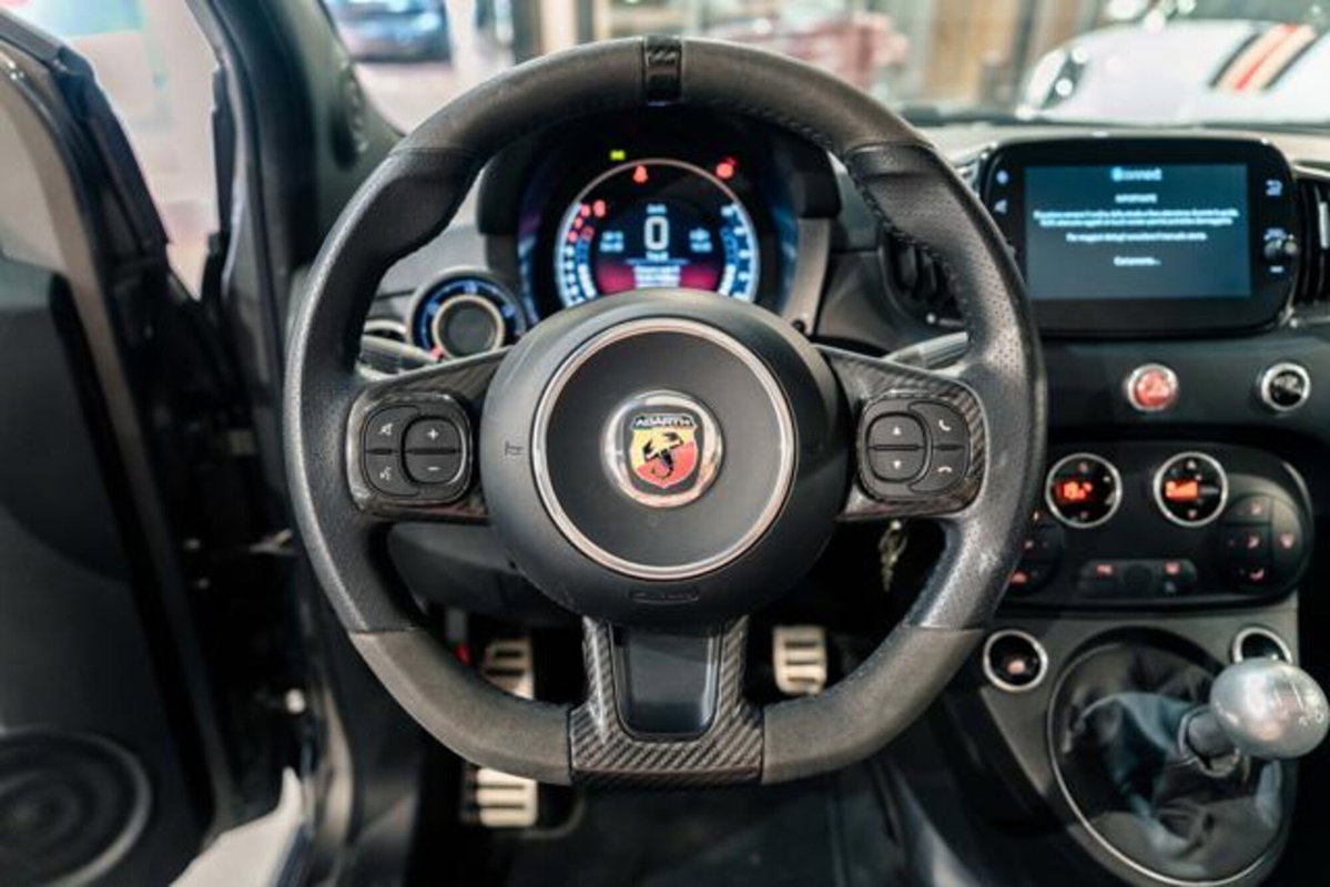 Abarth 695 Cabrio 695 C 1.4 Turbo T-Jet Rivale (11)