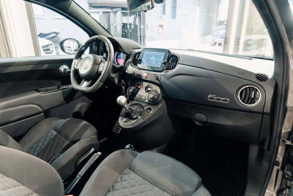 Abarth 695 Cabrio 695 C 1.4 Turbo T-Jet Rivale (16)