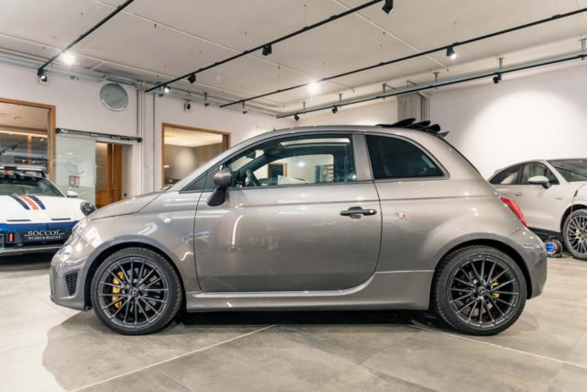 Abarth 695 Cabrio 695 C 1.4 Turbo T-Jet Rivale (4)