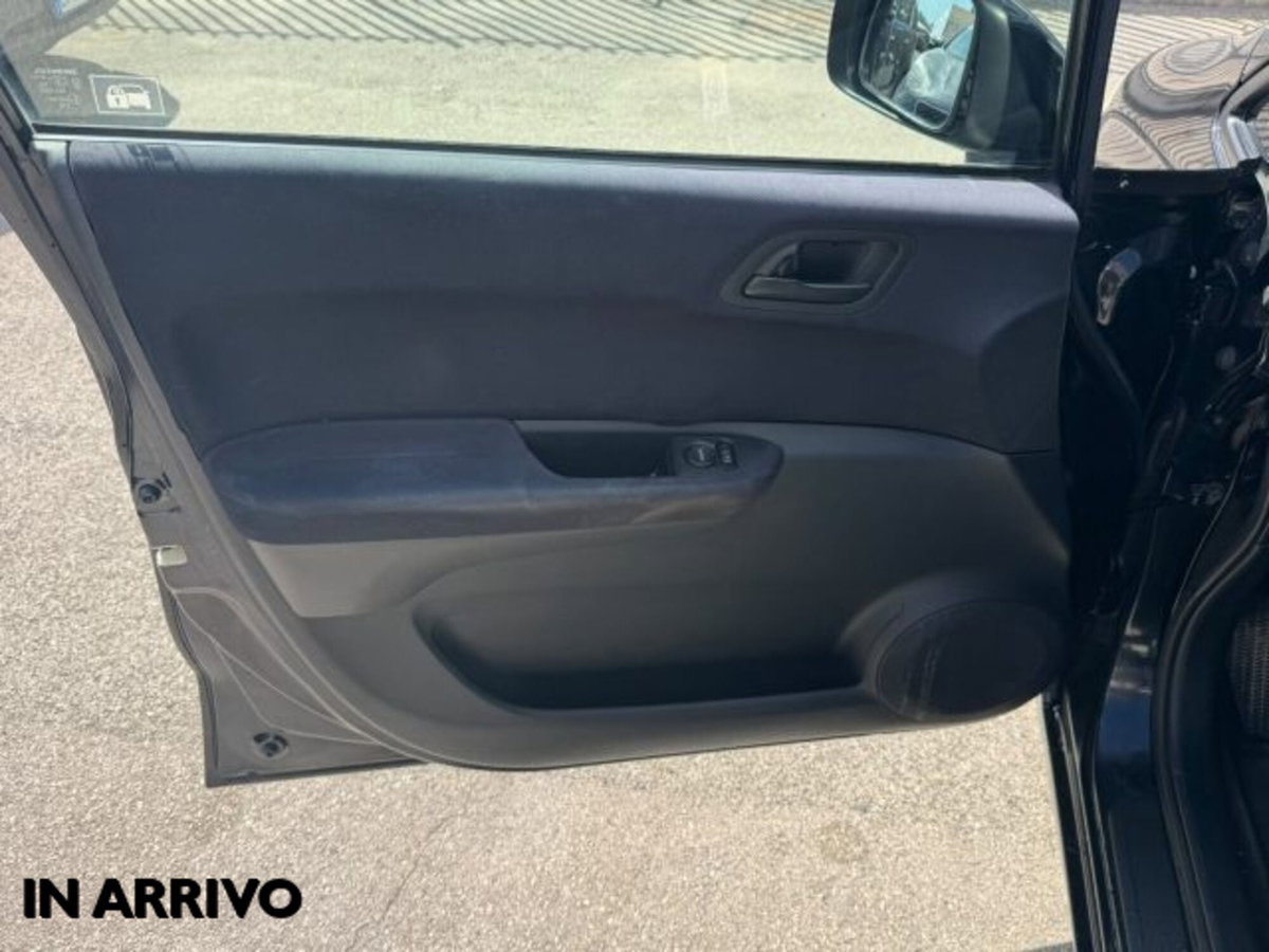 Honda FR-V 16V VTEC Comfort (6)
