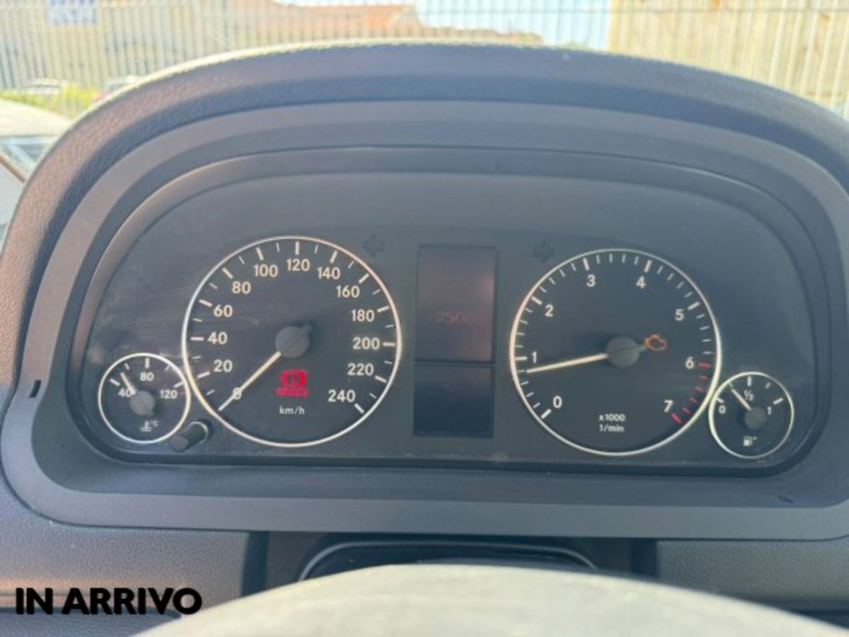 Mercedes-Benz Classe A 160 AUTOMATIC (10)