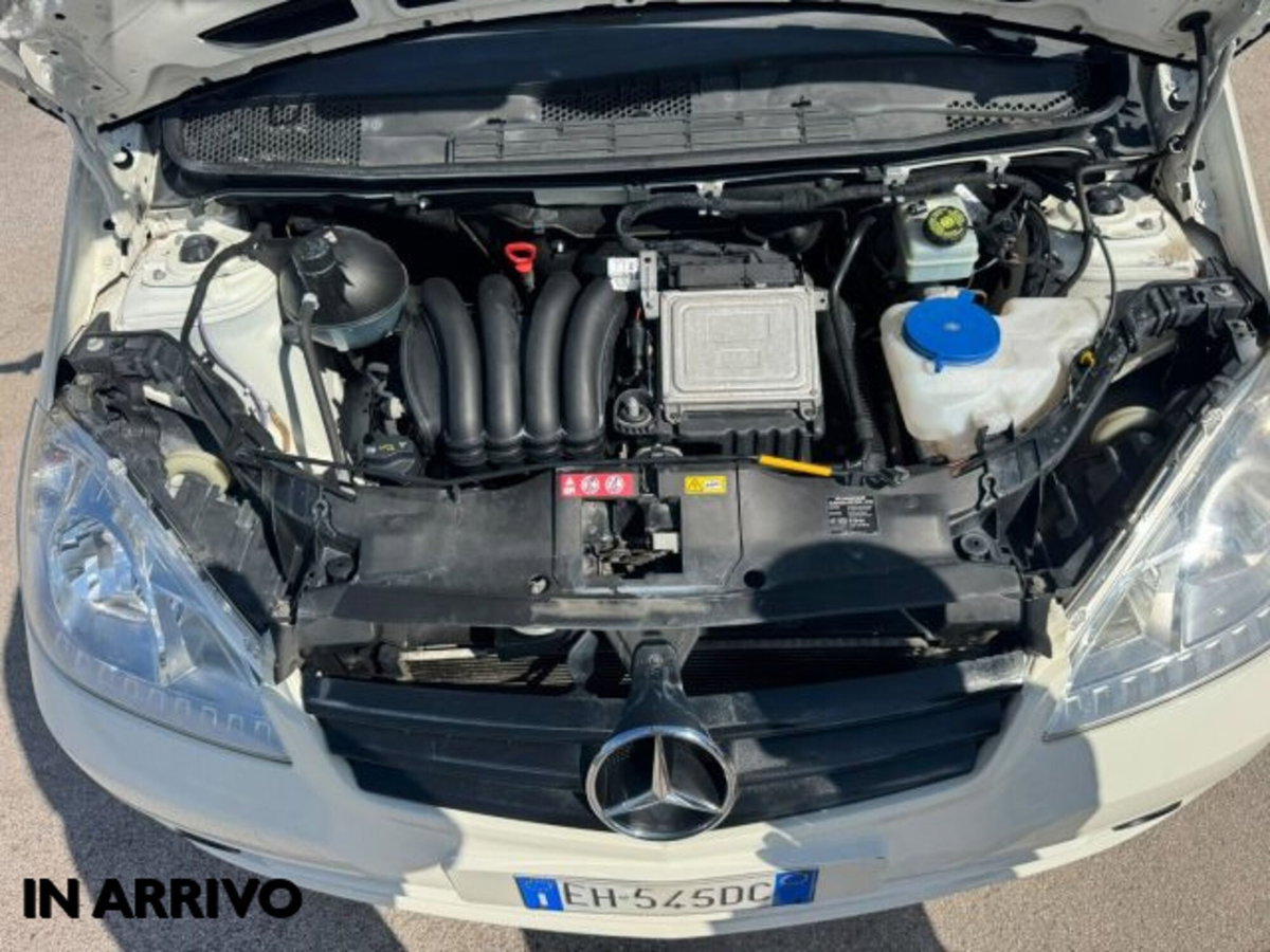 Mercedes-Benz Classe A 160 AUTOMATIC (16)