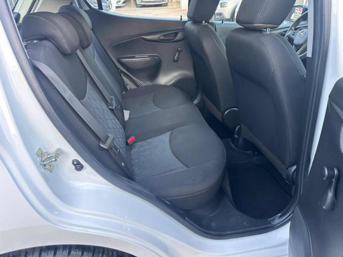 Opel Karl Rocks 1.0 73 CV (14)