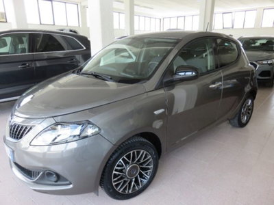 Lancia Ypsilon 1.0 FireFly 5 porte S&S Hybrid Gold Plus usata