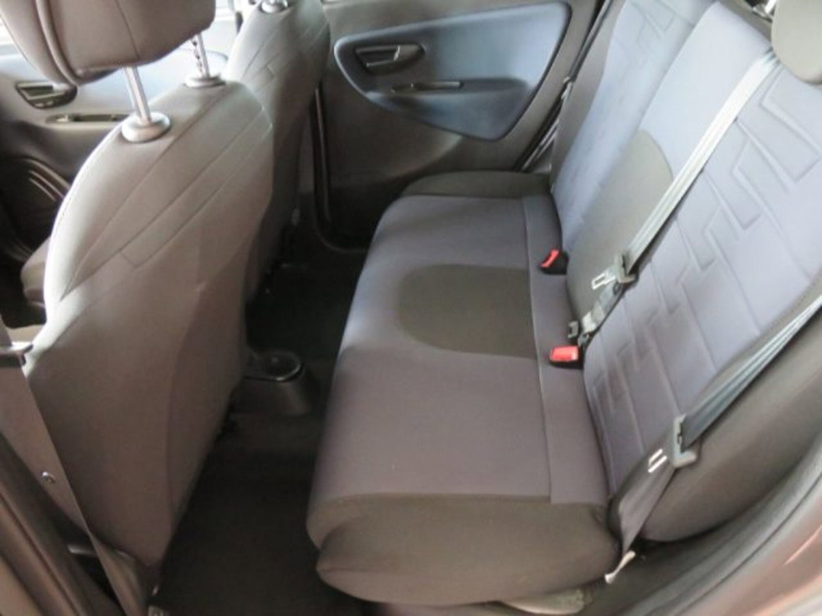 Lancia Ypsilon 1.0 FireFly 5 porte S&S Hybrid Gold Plus (10)