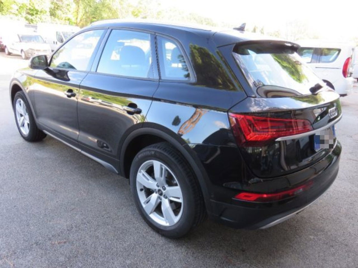 Audi Q5 45 2.0 tfsi mhev 12V S line quattro s-tronic (3)