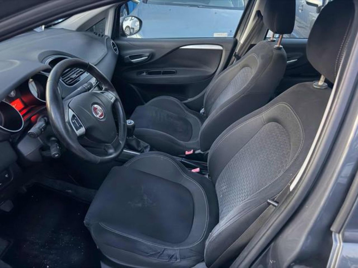 Fiat Punto 1.3 MJT II S&S 95 CV 5 porte Lounge (3)