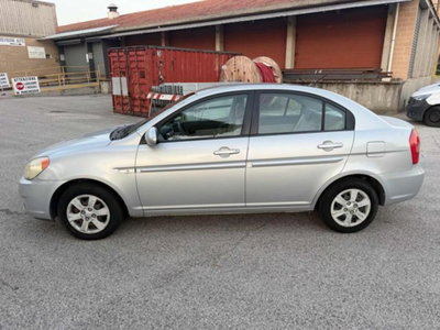 Hyundai Accent 1.4 4p. Active (15)