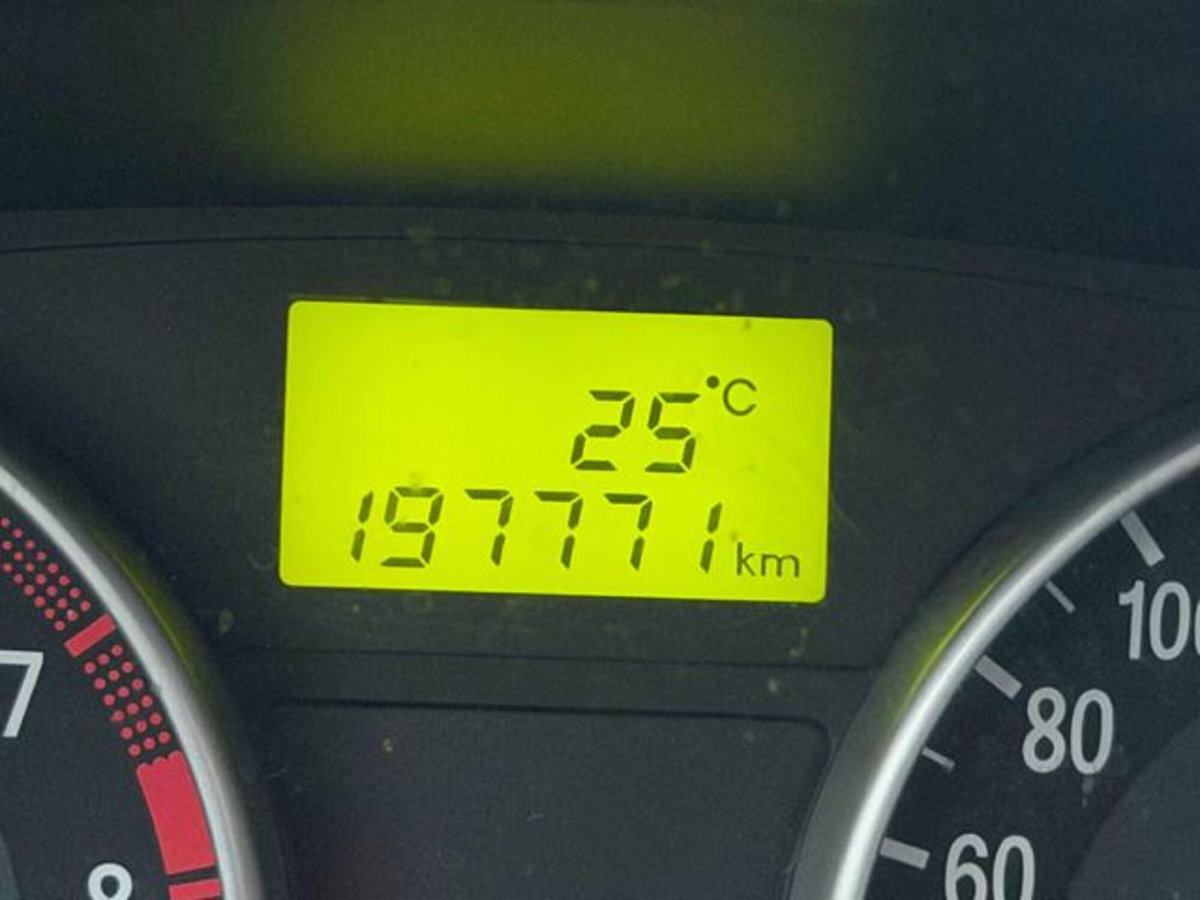 Hyundai Accent 1.4 4p. Active (3)
