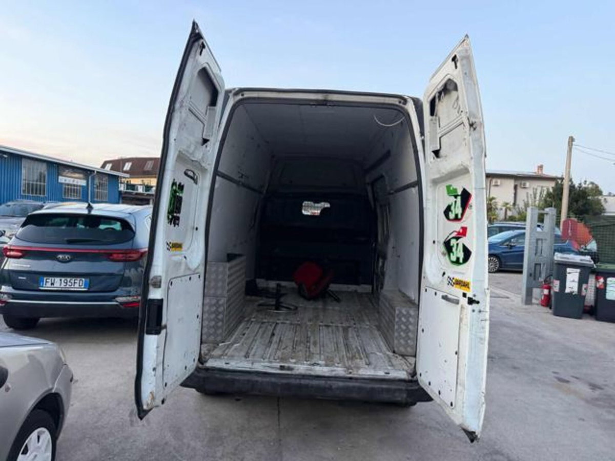 Ford Transit Van Furgone 330L 2.2 TDCi/110 PL-TA Furgone (14)