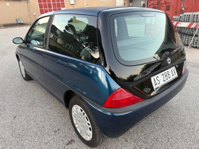Lancia Y 16V cat LS (9)