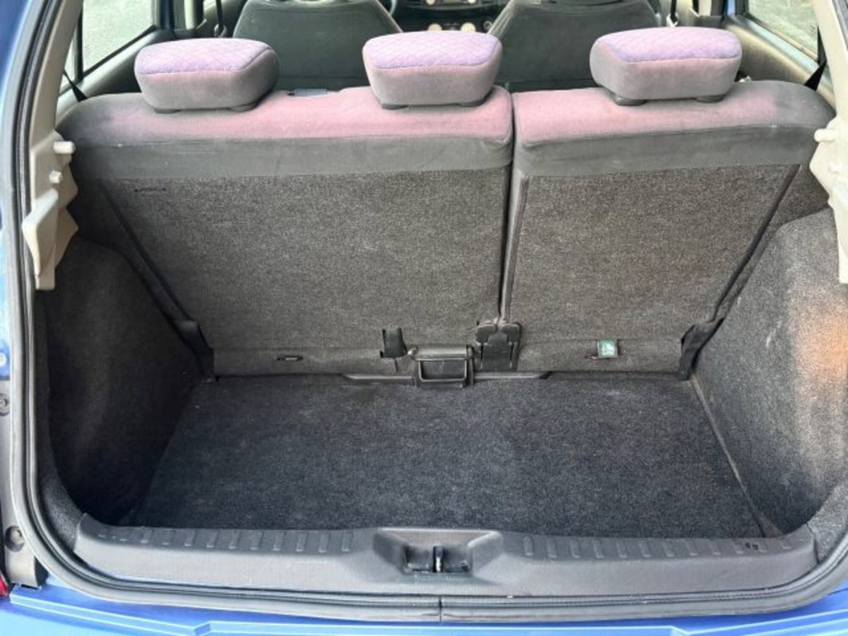 Nissan Micra 1.5d 82CV 5 porte Yuga (17)