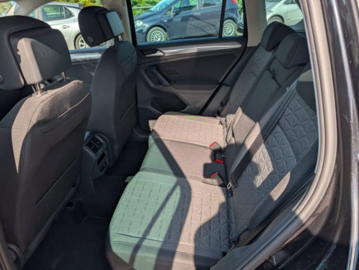 Volkswagen Tiguan 1.4 TSI eHYBRID DSG R-Line (11)