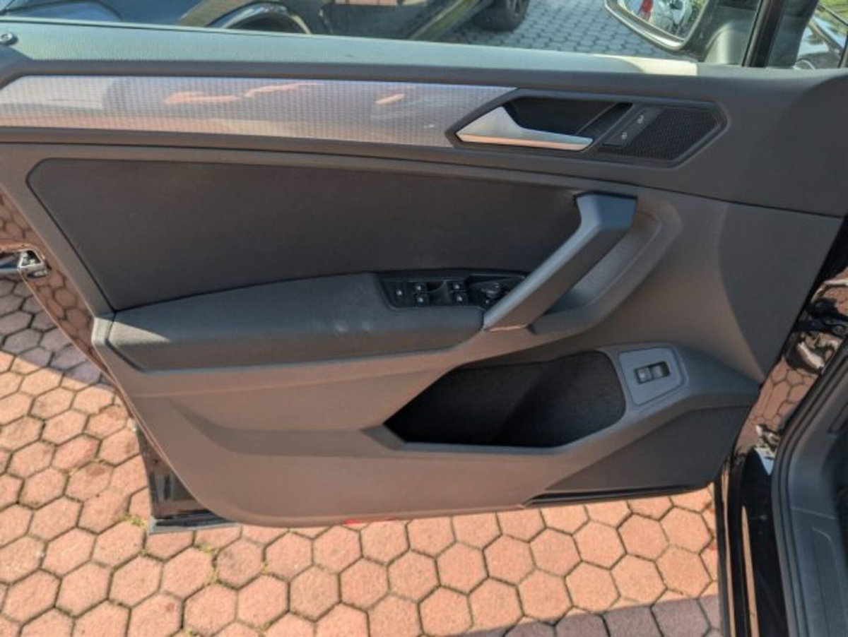 Volkswagen Tiguan 1.4 TSI eHYBRID DSG R-Line (16)