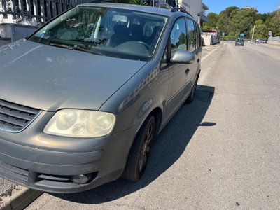 Volkswagen Touran TDI 101CV Trendline (2)