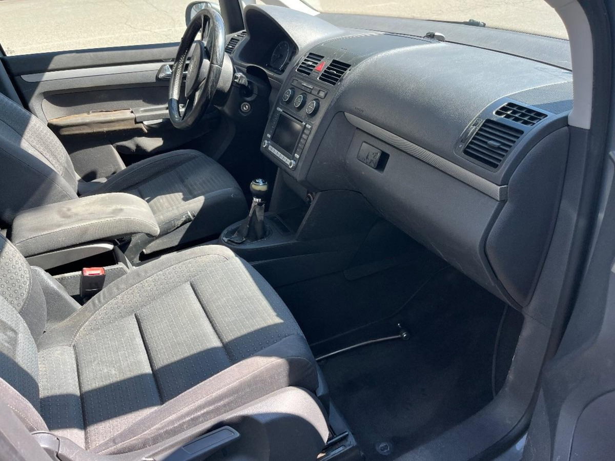 Volkswagen Touran TDI 101CV Trendline (5)