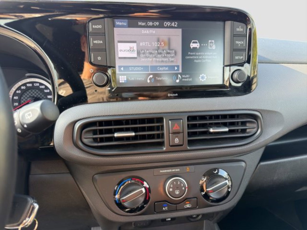 Hyundai i10 1.0 MPI Tech (17)