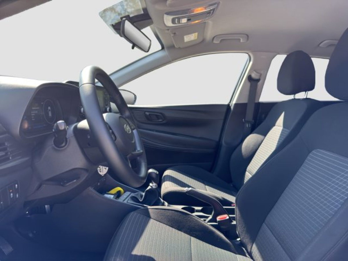 Hyundai i20 1.2 mpi Connectline mt (9)