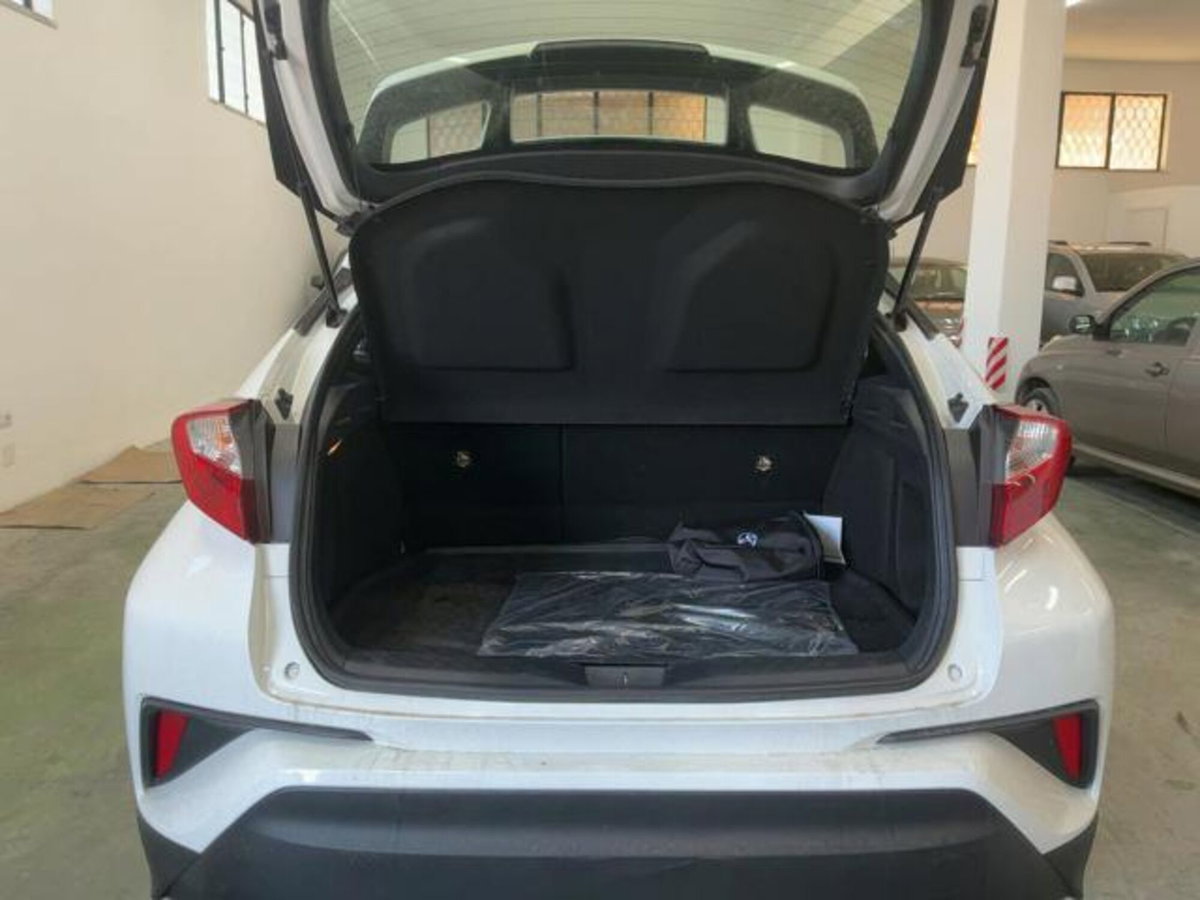 Toyota Toyota C-HR 1.8 Hybrid E-CVT Active (11)