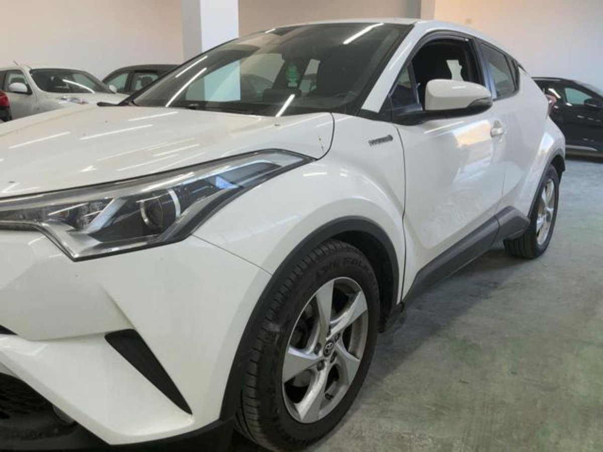 Toyota Toyota C-HR 1.8 Hybrid E-CVT Active (2)