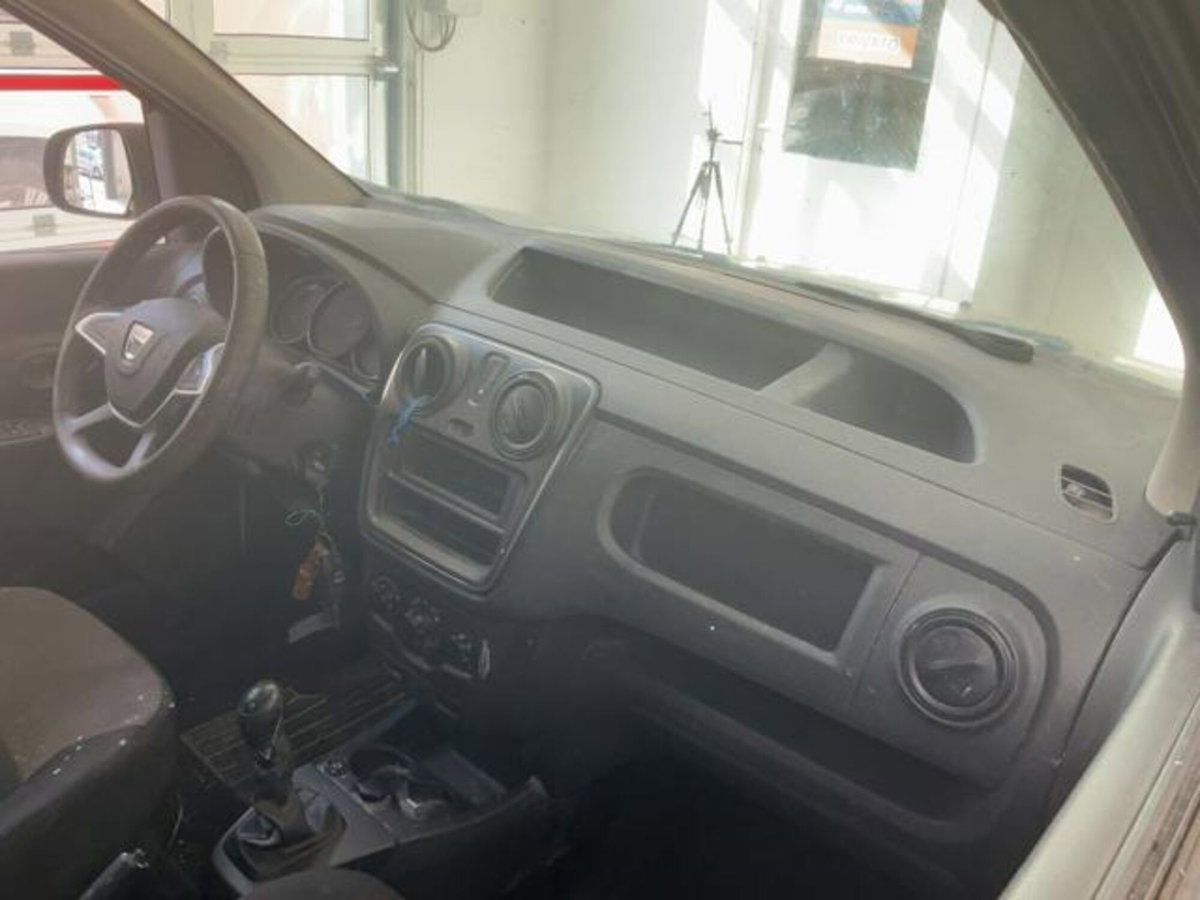 Dacia Dokker 1.6 8V 100CV Start&Stop GPL Ambiance (10)