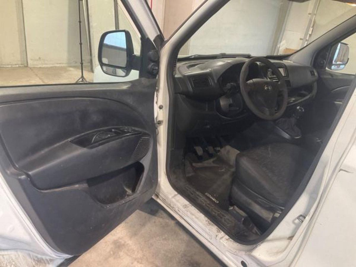 Opel Combo Tour CDTi 105CV PC-TN Club N1 (5)