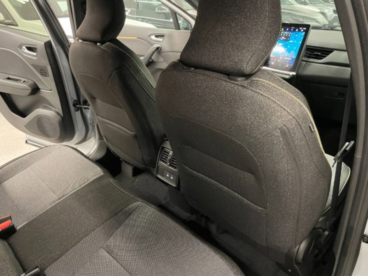 Renault Captur 1.2 eco-g Techno 120cv (14)