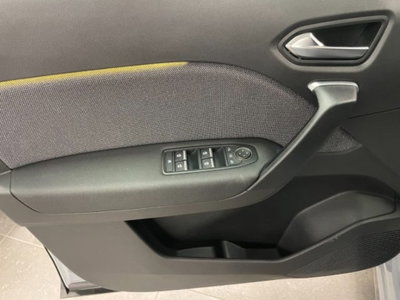 Renault Captur 1.2 eco-g Techno 120cv (9)