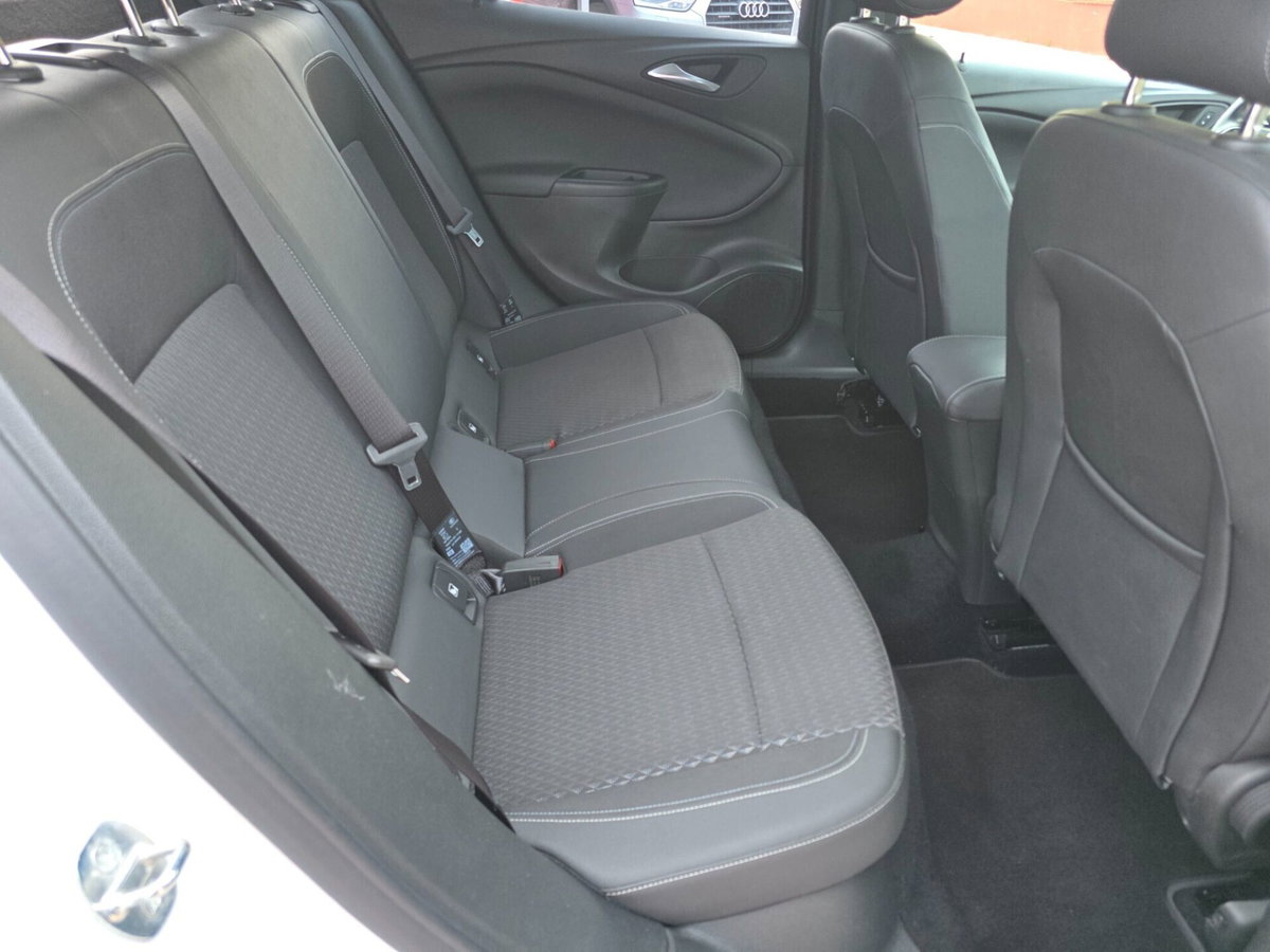 Opel Astra 1.6 CDTi 110CV Start&Stop 5 porte Innovation (15)