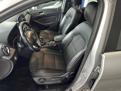 Mercedes-Benz Classe B 180 Premium (10)