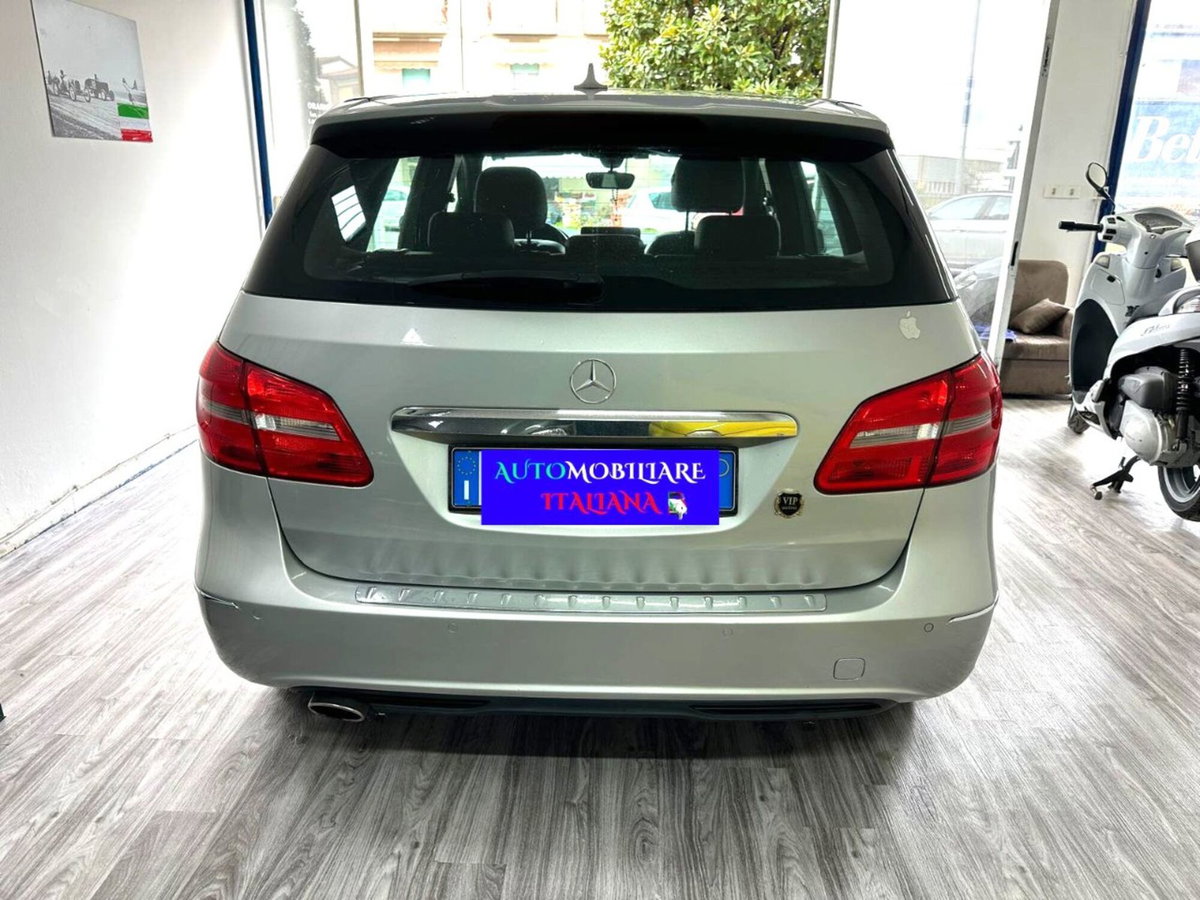 Mercedes-Benz Classe B 180 Premium (4)