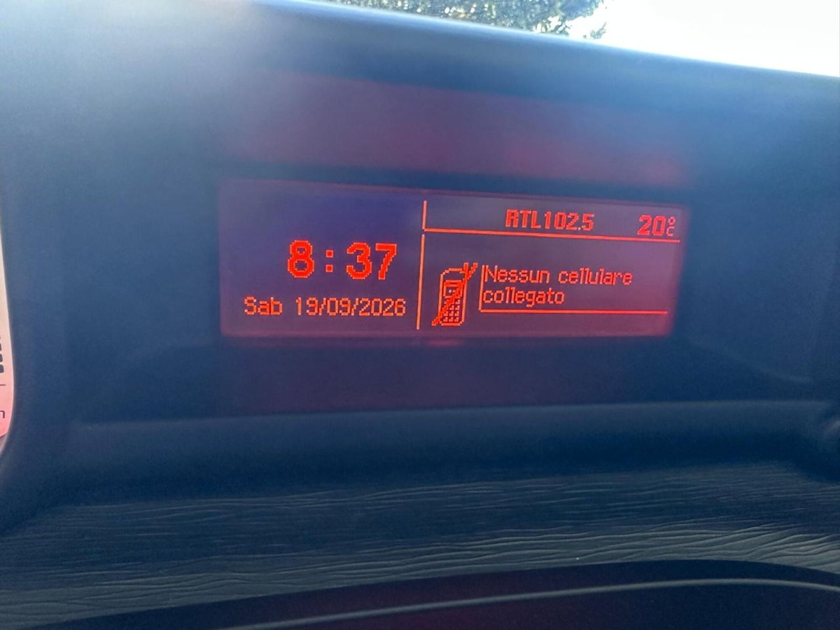 Citroen C3 Picasso 1.6 HDi 90 Exclusive Theatre (17)