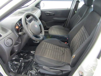 Fiat Punto Classic 1.2 5 porte Active (8)