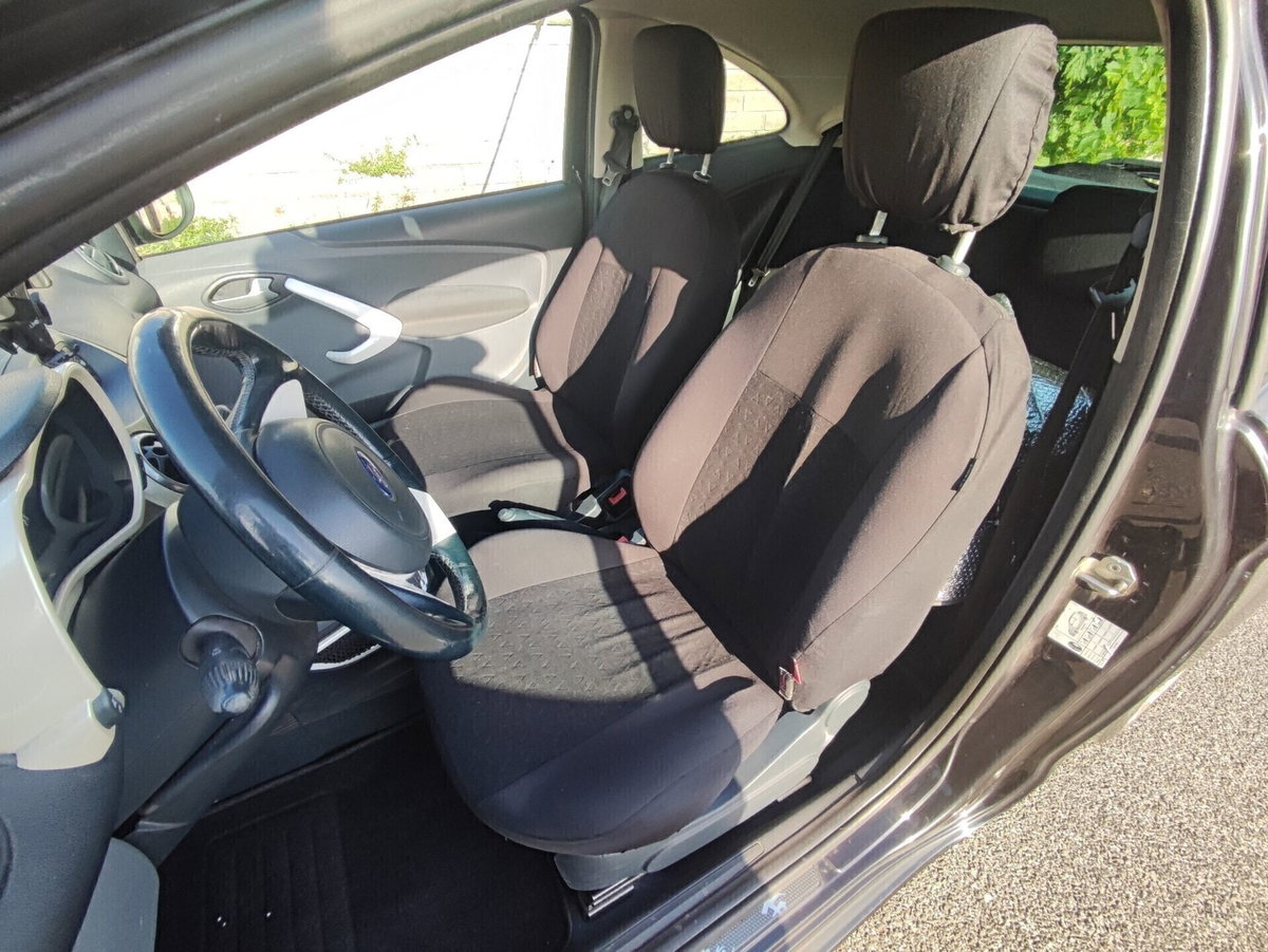 Ford Ka 1.2 8V 69CV Titanium (10)